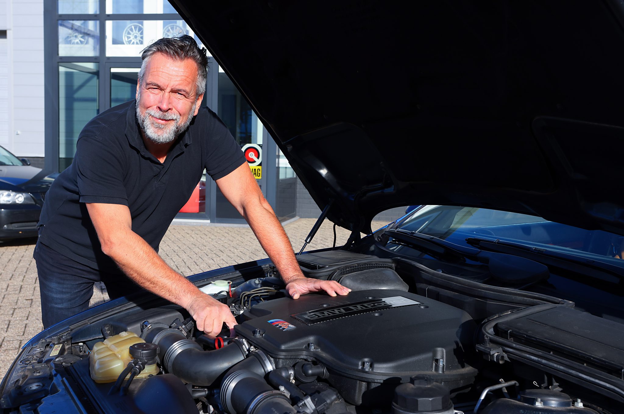 Autobedrijf Henny van Doorn – BMW & Mini Specialist